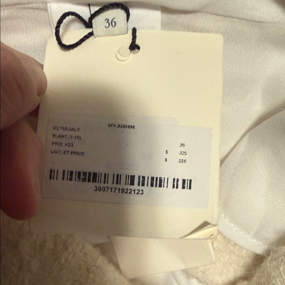 Sandro - Picture 4 of 4